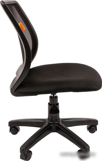 Офисный стул CHAIRMAN 699 Б/Л (черный)