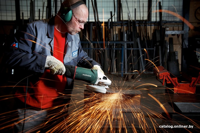 Угловая шлифмашина Metabo WE 24-230 MVT Quick 606470000