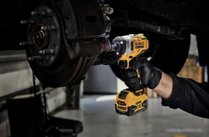 Гайковерт DeWalt DCF901P1 Xtreme Subcompact (с 1-м АКБ, кейс)