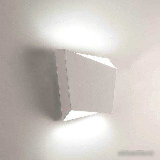 Светильник Mantra Asimetric 6220