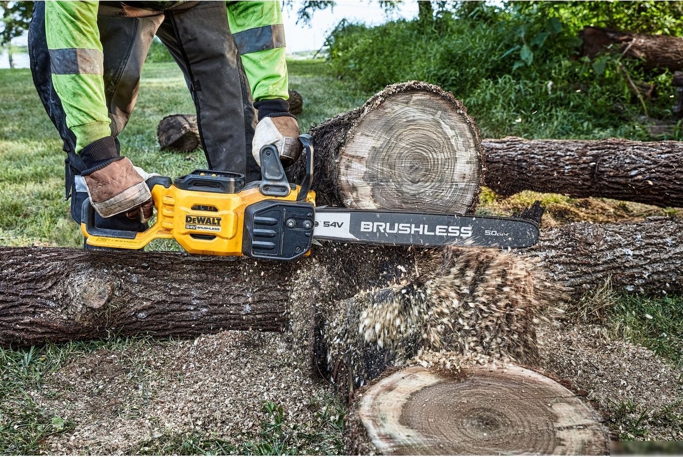 Аккумуляторная пила DeWalt DCMCS575X1 (с 1-им АКБ)