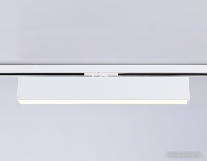 Трековый светильник Ambrella GL6769 WH (белый)
