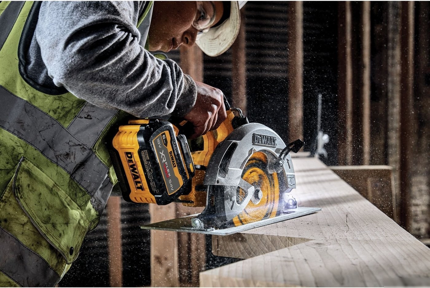 Дисковая (циркулярная) пила DeWalt DCS573T1 (с 1-им АКБ, кейс)
