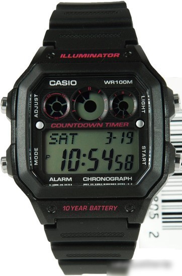 Наручные часы Casio AE-1300WH-1A2