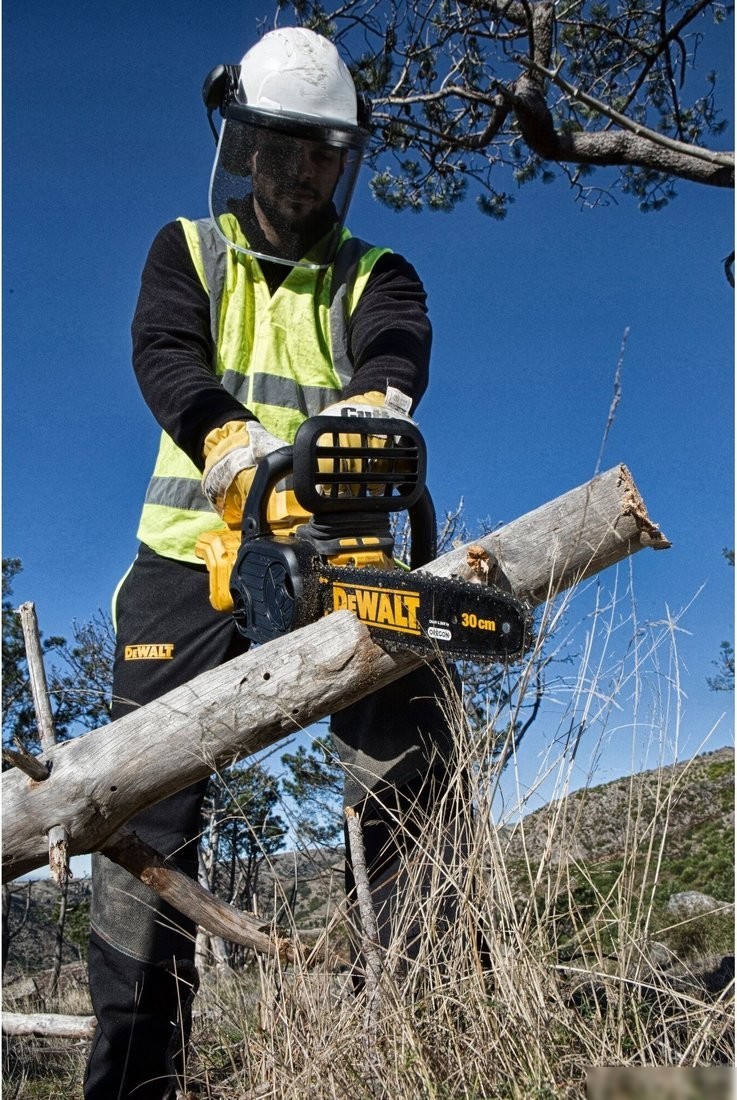 Аккумуляторная пила DeWalt DCM565P1 (с 1-им АКБ)