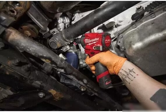 Гайковерт Milwaukee M12 FCIWF38G3-0 Fuel 4933493451 (без АКБ)