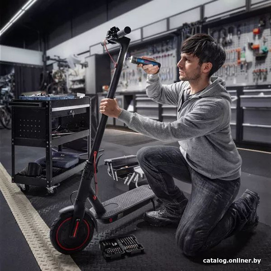 Электроотвертка Bosch Go Professional 06019H2280 (с АКБ)