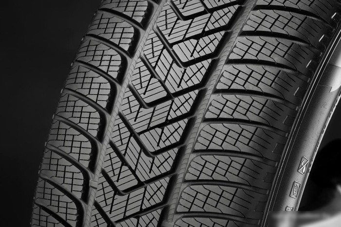Автомобильные шины Pirelli Scorpion Winter 275/45R21 107V