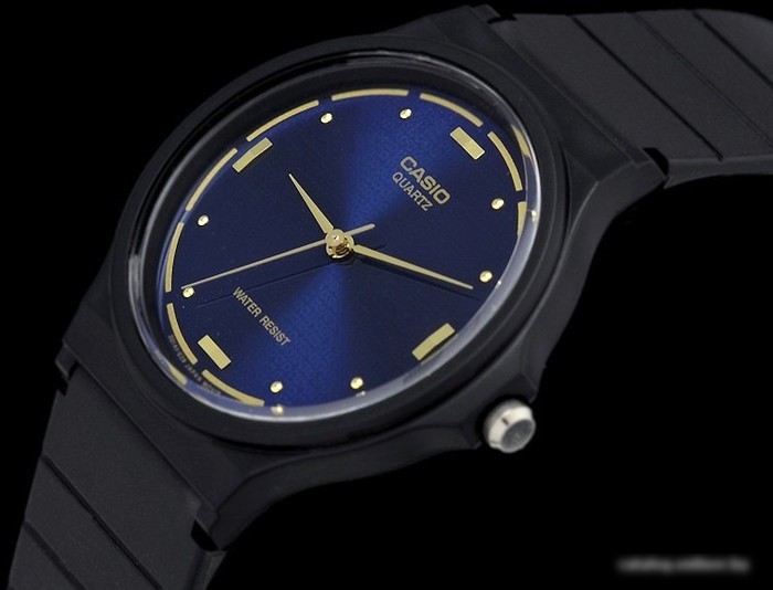 Наручные часы Casio MQ-76-2A