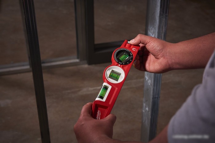 Уровень строительный Milwaukee 4932459096