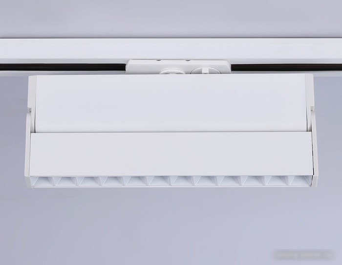 Трековый светильник Ambrella GL6815 WH (белый)