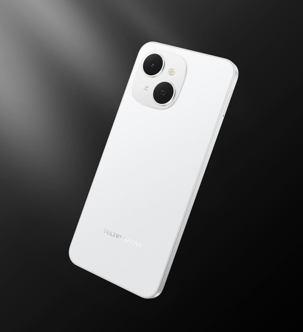 Телефон Tecno Spark 40C 4GB/128GB (белый)