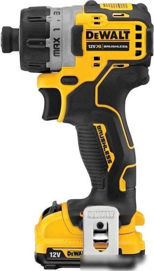 Винтоверт DeWalt DCF601D2-QW (с 2-мя АКБ, кейс)