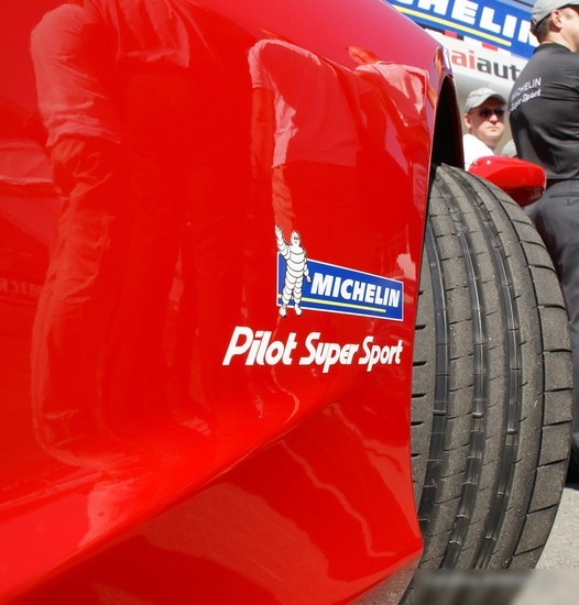 Автомобильные шины Michelin Pilot Super Sport 245/40R20 99Y