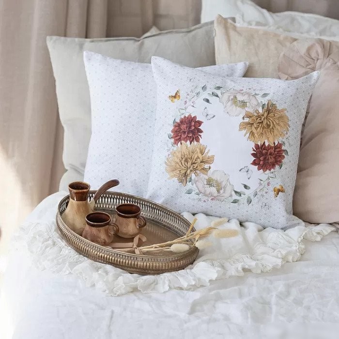 Декоративная подушка Listelle Цветочная симфония венок на белом 817801/2