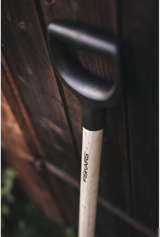 Лопата совковая Fiskars 1066723