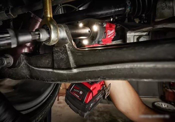 Гайковерт Milwaukee M18 FIW2P12-502X 4933478447 (с 2-мя АКБ, кейс)
