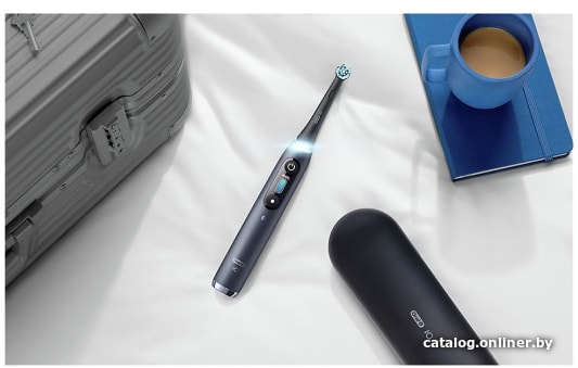 Электрическая зубная щетка Oral-B iO 8n (черный, 2 насадки)