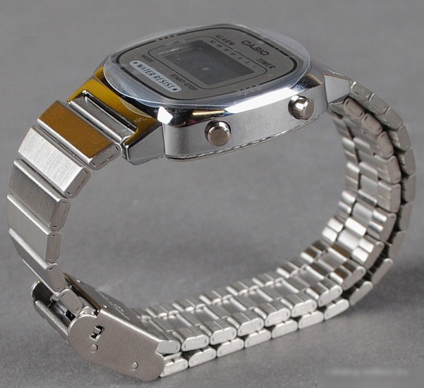 Наручные часы Casio LA670WEA-7E