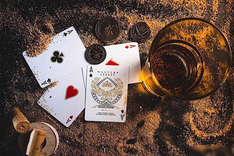 Карточная игра Ellusionist Legacy Master Red ELL69