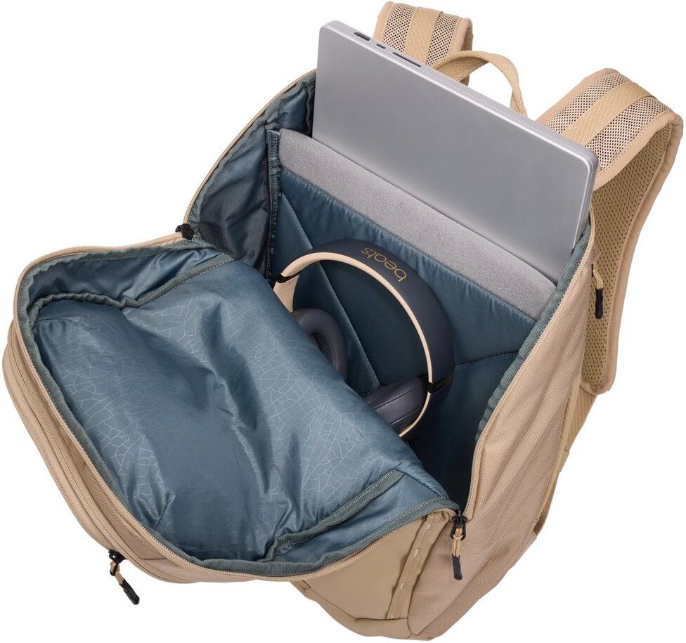 Городской рюкзак Thule Chasm TCHB215GB (gentle beige)