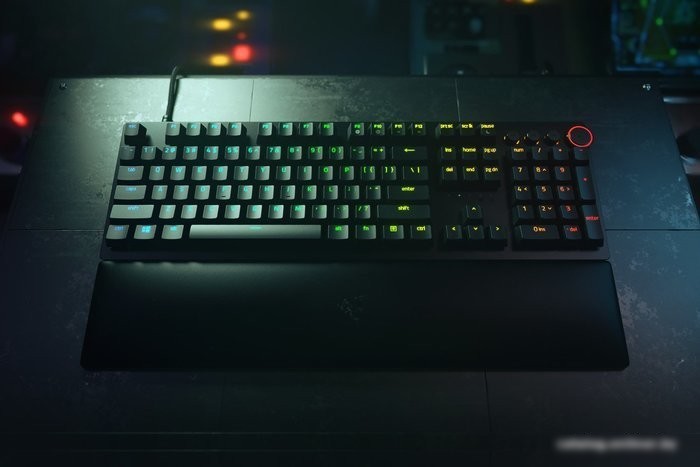 Клавиатура Razer Huntsman V2 (Purple Switch, нет кириллицы)