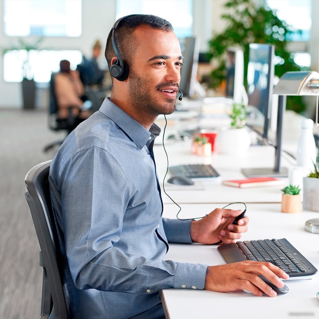 Офисная гарнитура Logitech PC Headset 960 USB