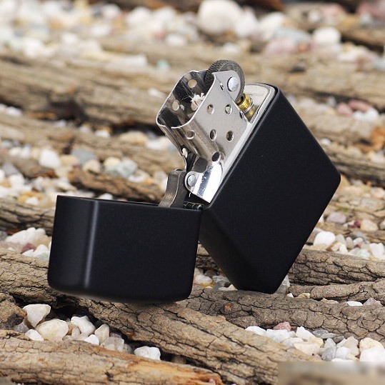 Зажигалка Zippo Classic 218 Black Matte