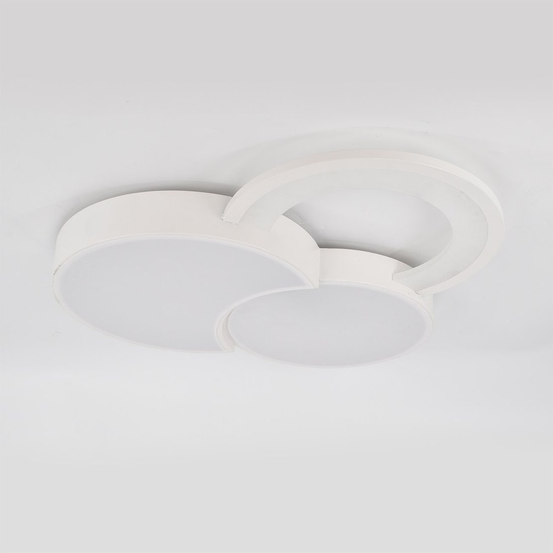 Припотолочная люстра Escada 10286/3LED