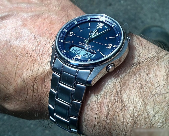 Наручные часы Casio LCW-M100DSE-2A
