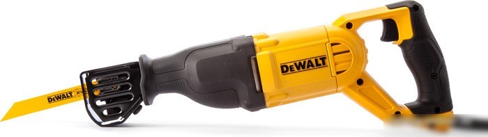 Сабельная пила DeWalt DWE305PK