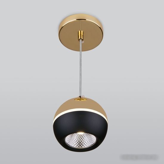 Подвесная люстра Elektrostandard DLS023 9W 4200K (черный /золото)