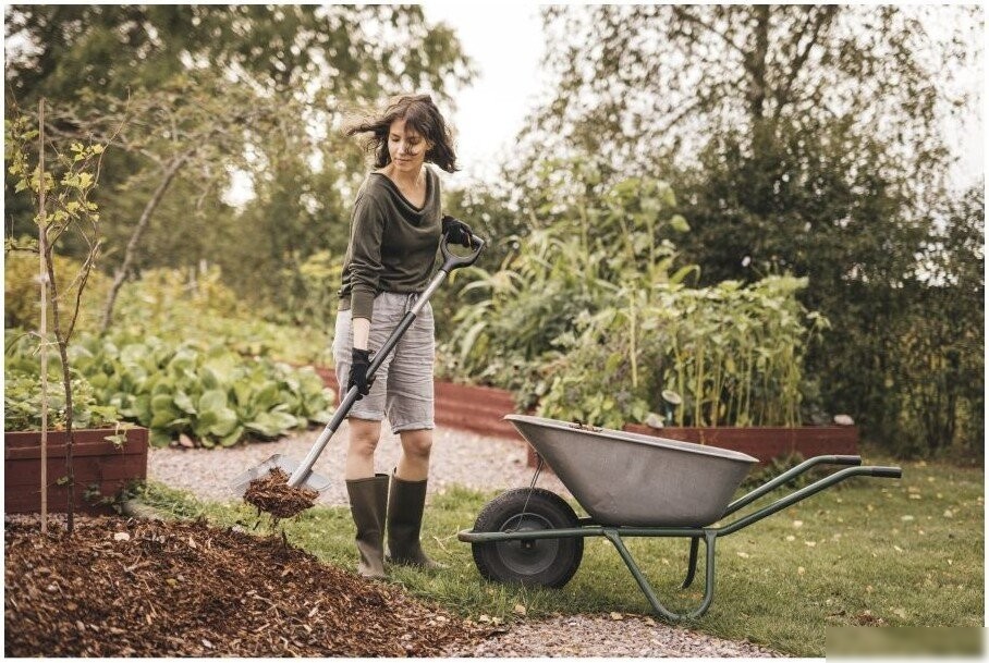 Лопата совковая Fiskars 1066712