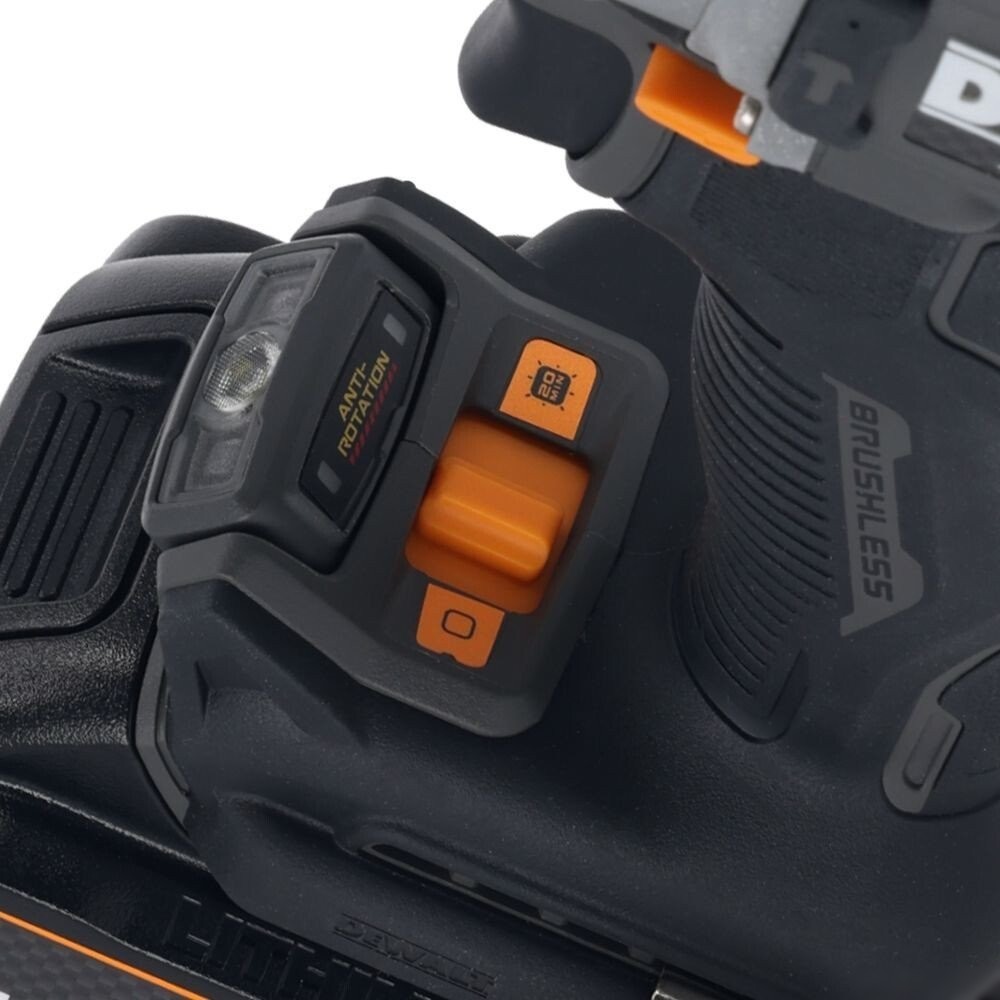 Ударная дрель-шуруповерт DeWalt DCD85MM1T (с 2-мя АКБ, кейс)