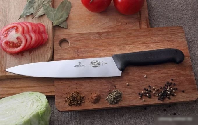 Кухонный нож Victorinox 5.2003.22