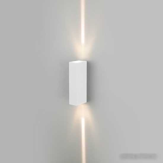 Уличный настенный светильник Elektrostandard Blaze LED 35136/W (белый)