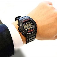 Наручные часы Casio DW-5750E-1ER