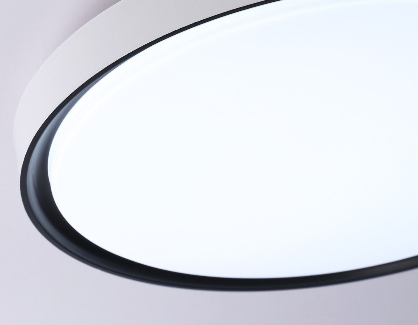 Припотолочная люстра Ambrella Orbital FZ1247 WH/BK (белый/черный)