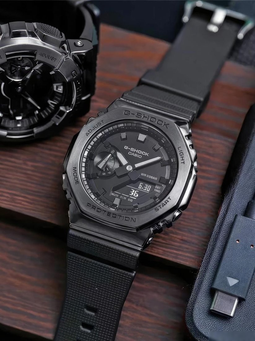 Наручные часы Casio G-Shock GM-2100BB-1A