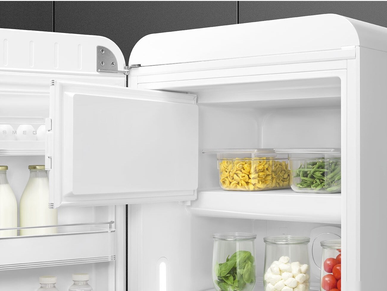 Однокамерный холодильник Smeg FAB28LWH6