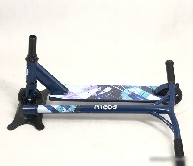 Трюковый самокат Ricos Hurricane ST10A (синий)