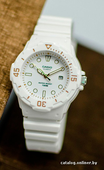 Наручные часы Casio LRW-200H-7E2