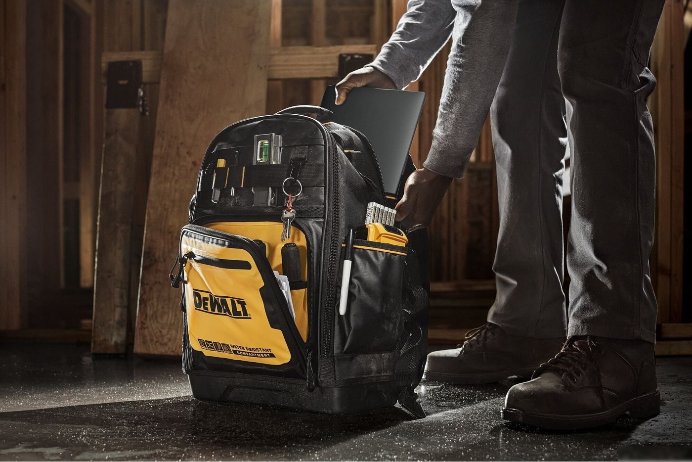 Рюкзак для инструментов DeWalt DWST60102-1