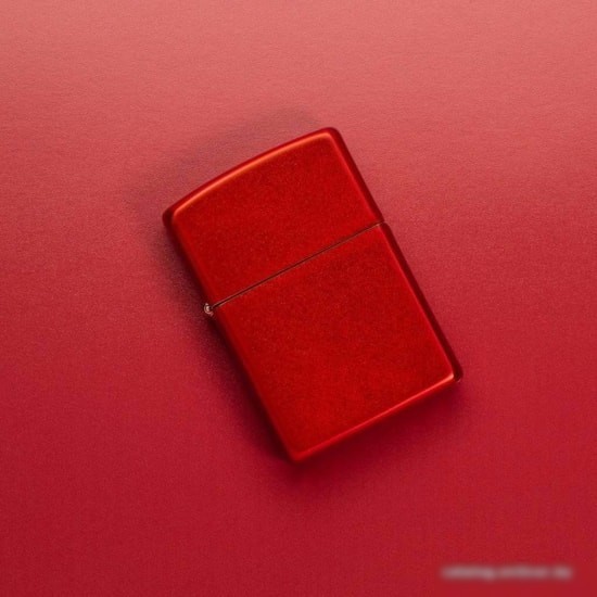 Зажигалка Zippo Classic Metallic Red 49475