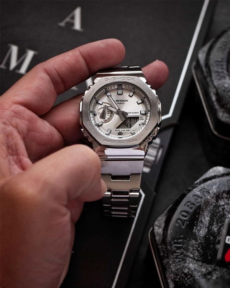 Наручные часы Casio GM-2110D-7A