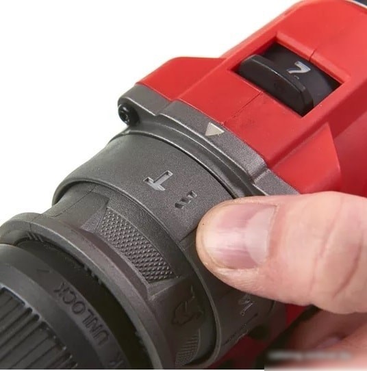 Ударная дрель-шуруповерт Milwaukee M12 FPDX-202X 4933464136 (с 2-мя АКБ, кейс)