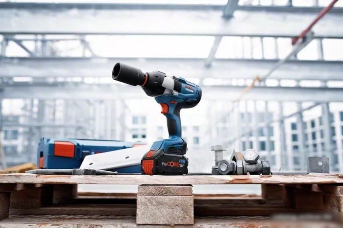 Гайковерт Bosch GDS 18V-1050 H Professional 06019J8502 (с 2-мя АКБ 8 Ah, кейс)