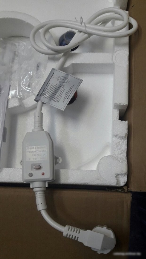 Накопительный электрический водонагреватель Electrolux EWH 80 Formax DL