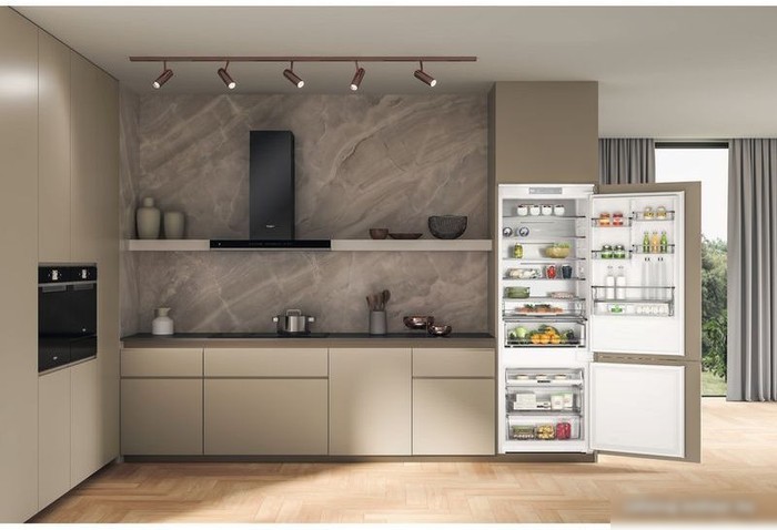 Холодильник Whirlpool WH SP70 T121