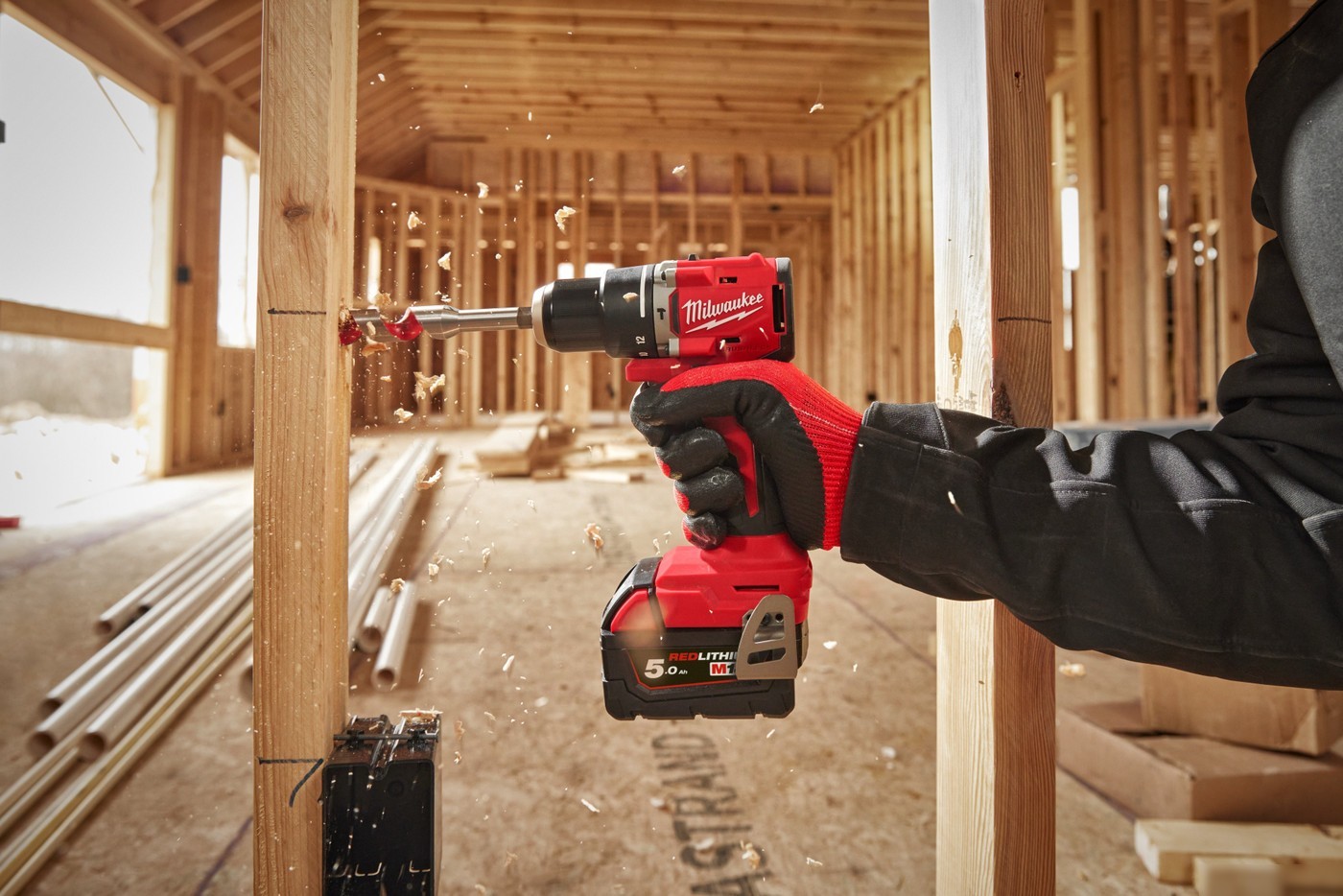 Ударная дрель-шуруповерт Milwaukee M18 BLPDRC-402C 4933492824 (с 2-мя АКБ 4 Ач, кейс)